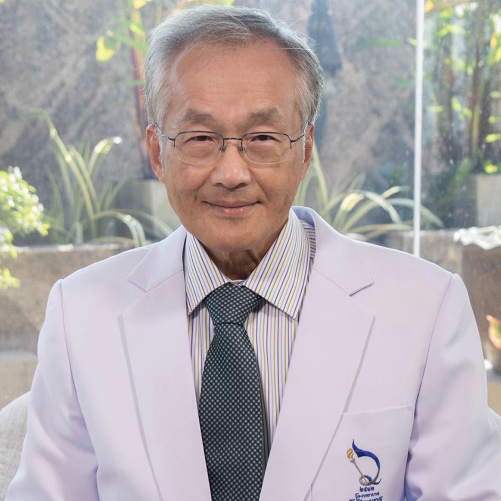 Manoon-Leechawengwongs